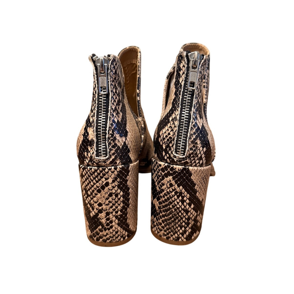 Steve Madden 10 Snakeskin $129 Cedar Bootie Ankle Boots Vegan Leather Block Heel - Picture 4 of 7